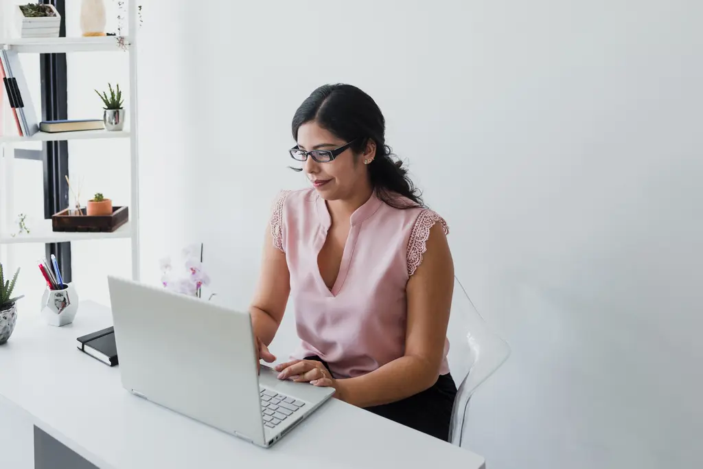 Migración digital: cómo mover archivos y conversaciones a un nuevo espacio de trabajo en 5 etapas Migración digital: cómo mover archivos y conversaciones a un nuevo espacio de trabajo en 5 etapas