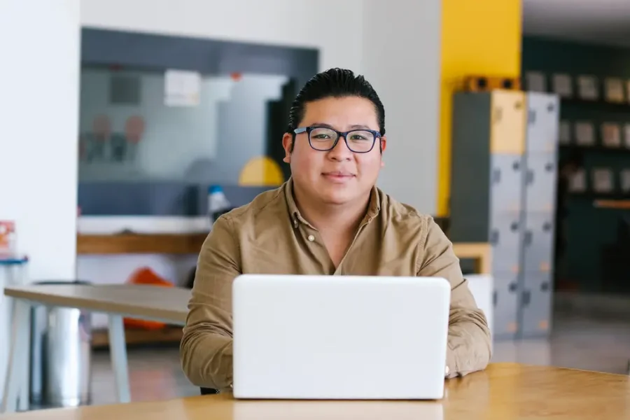 IA para PYMEs: Cómo Bitrix24 transforma procesos y mejora la productividad