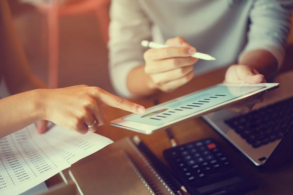 Herramientas Esenciales de Venta que Todo Vendedor Debería Usar