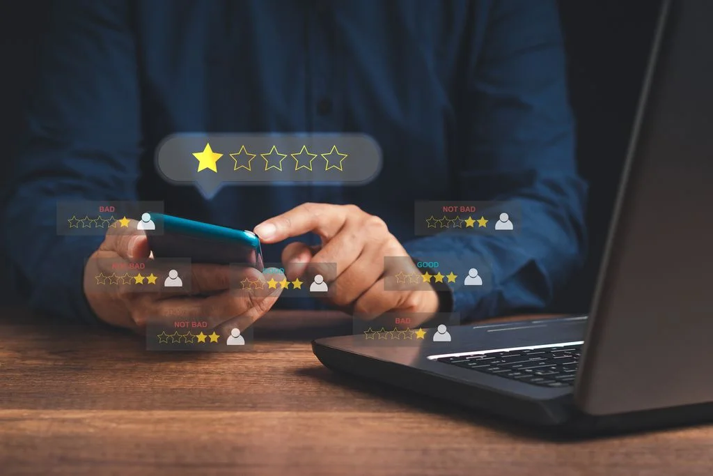shutterstock_2123526809.jpg Escala de Likert: mejora tus encuestas de satisfacción al cliente