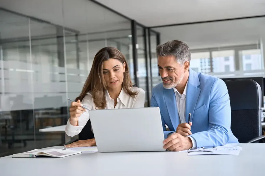 10 estrategias eficientes de flujo de trabajo de aprobación para acelerar las operaciones empresariales
