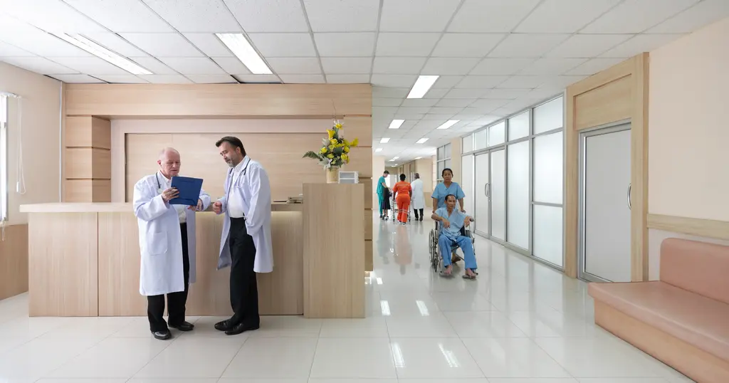IA en la sanidad española: 10 aplicaciones clave para optimizar procesos hospitalarios en 2025