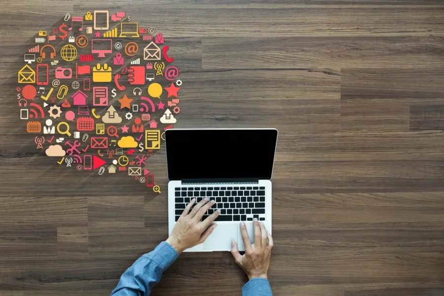 ¿Qué es mejor para la comunicación interna? Chat vs Email